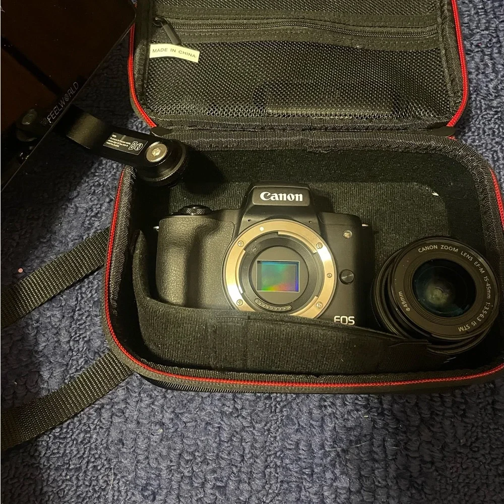 Canon m50 mark ii with feelworld monitor